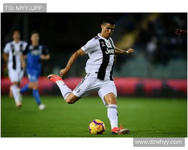 足球球星与好朋友共同迎接新生命揭示友谊与亲情的深刻纽带